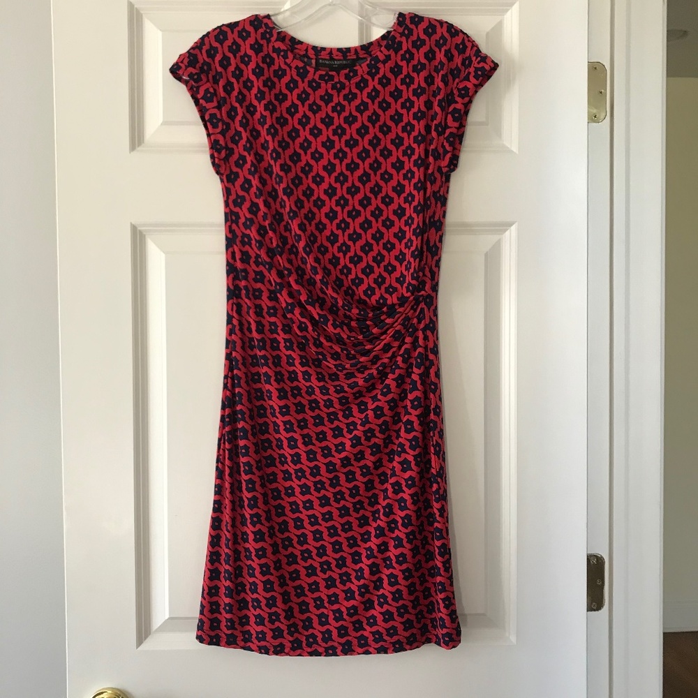 Banana Republic Factory ruched side fitted dress